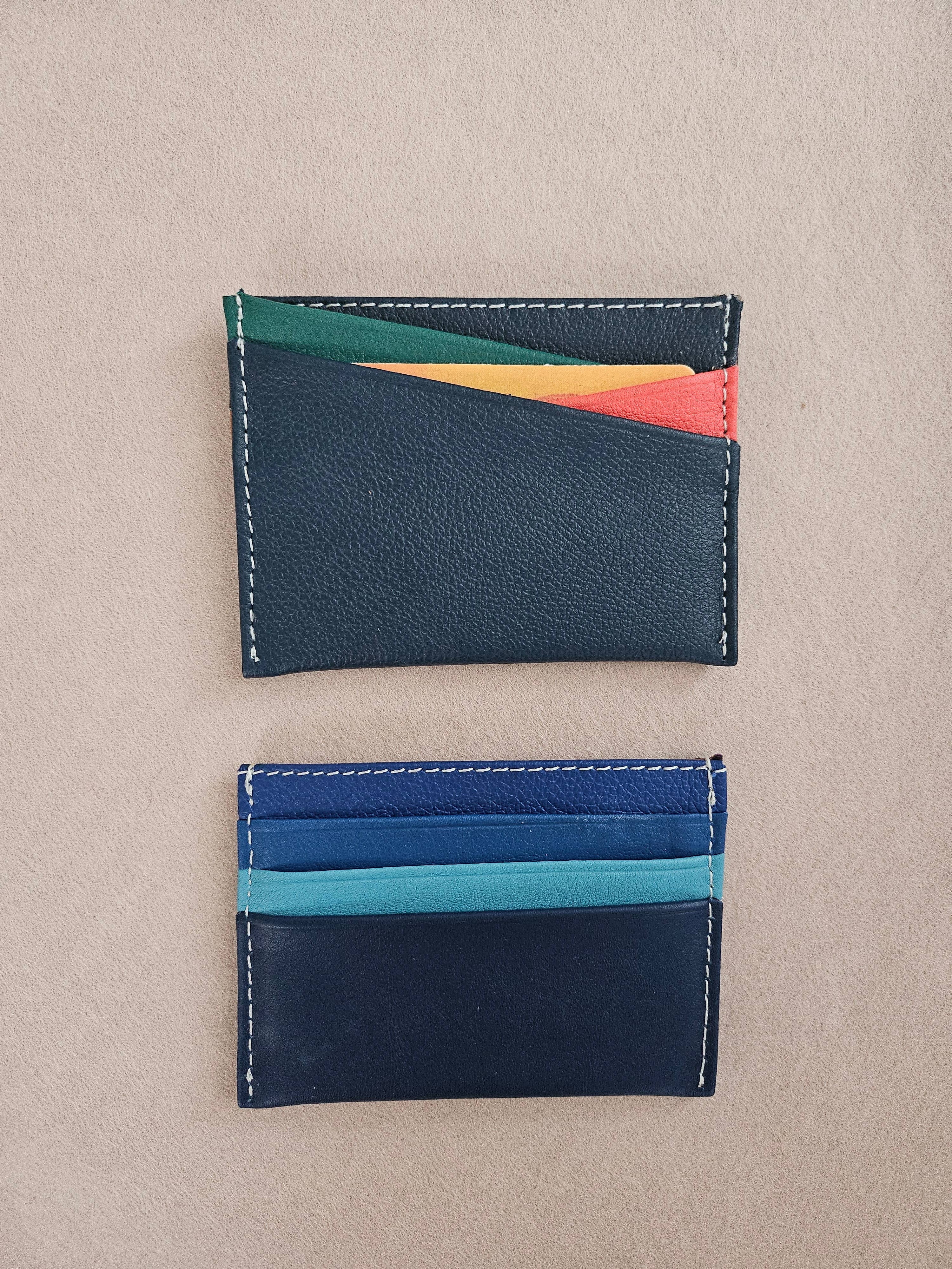 Kartenetui aus recyceltem Leder: Marine (+multicolor aléatoire)