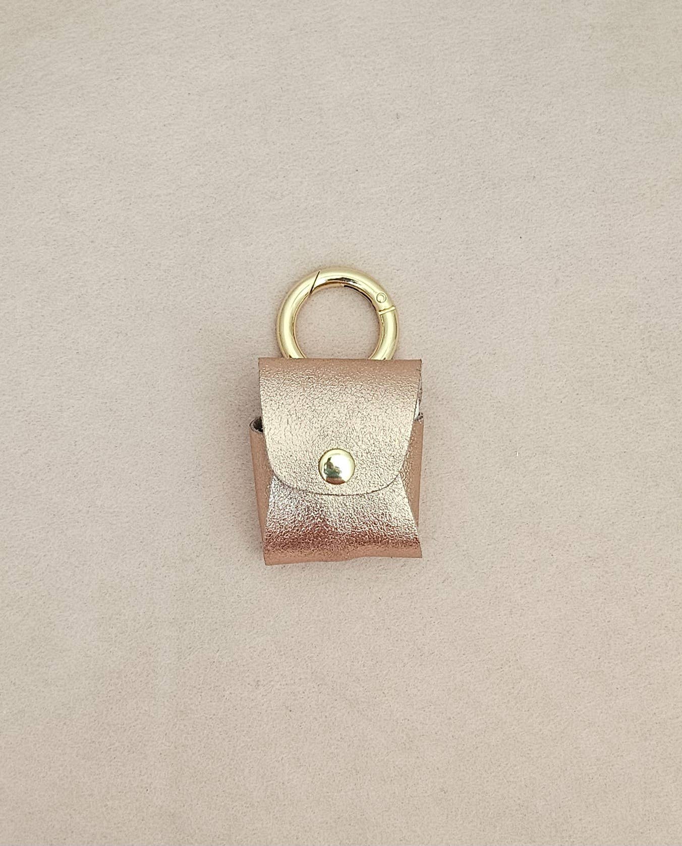 Leder-Kopfhörerhalter, Taschenanhänger: Mit Schnur / Canard