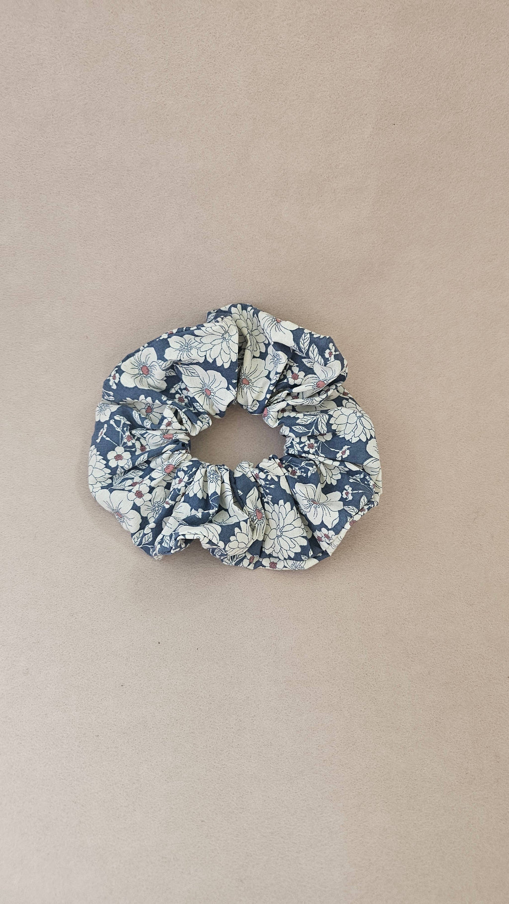 Haargummi aus 100 % Baumwolle mit Blumen- oder Leopardenmuster: Blumiger Senfleopard