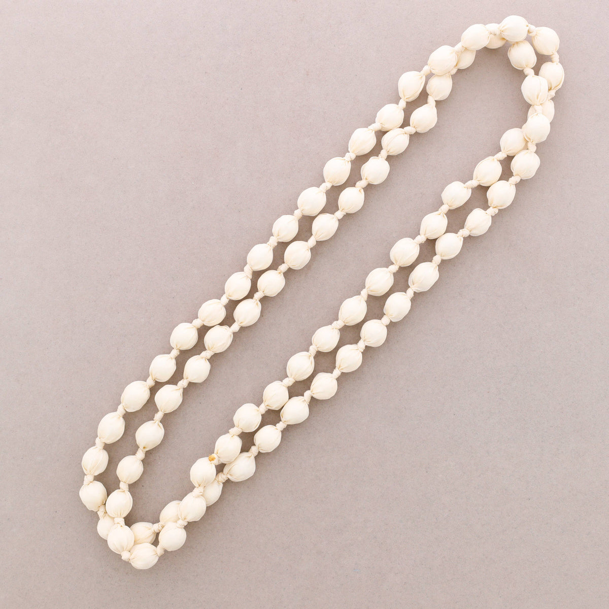 Lange Halskette mit stoffbezogenen Kugeln 160cm (B): Fuchsie